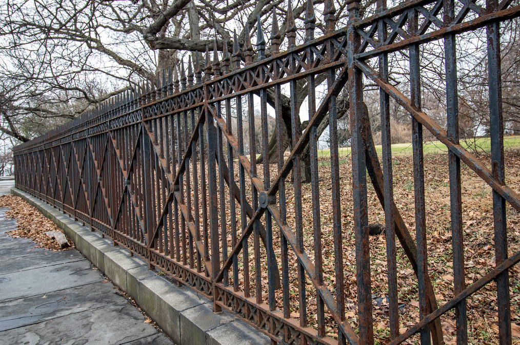 Snug HarborFence creditEmilio Guerra HDC